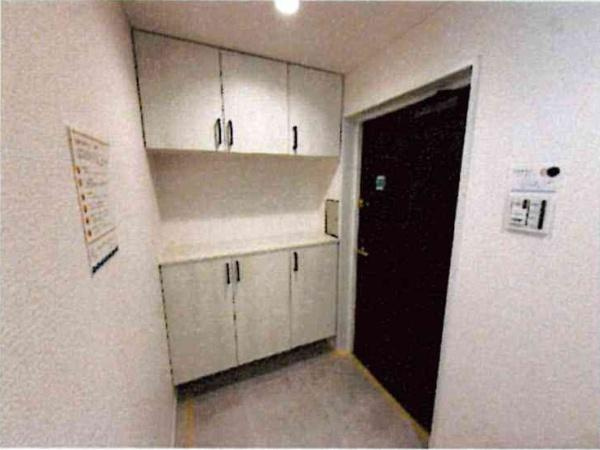 ユニオンハイツ岡崎の玄関|訪れる人を心地よく迎え入れます。