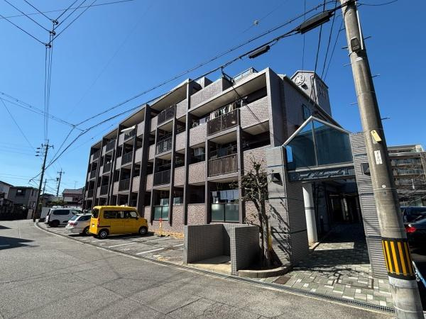 ロイヤルマンション緑丘Ⅱの外観|外観写真です。