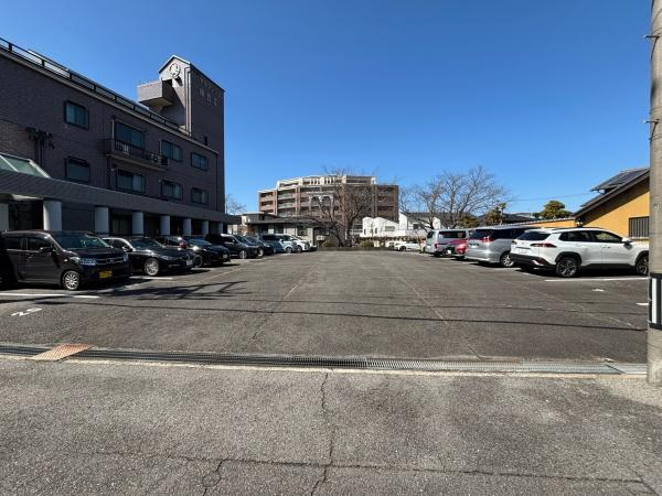 ロイヤルマンション緑丘Ⅱの駐車場|敷地外駐車場です。