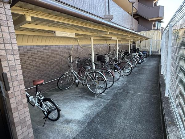 ロイヤルマンション緑丘Ⅱのその他共用部分|駐輪場です。