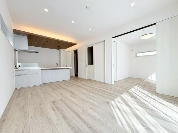 横須賀市津久井１丁目の中古一戸建の居間・リビング