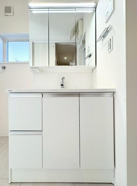 横須賀市津久井１丁目の中古一戸建の独立洗面台