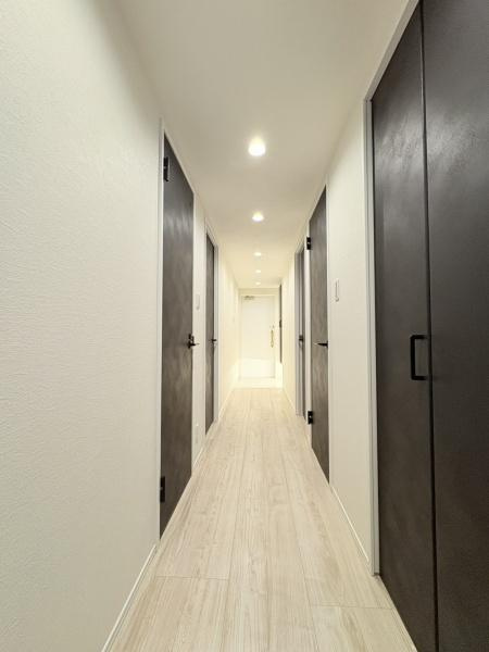 レイディアント横濱ユーロヒルズの玄関