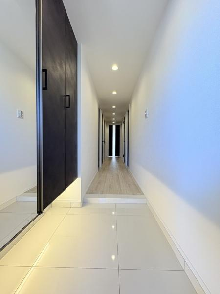 レイディアント横濱ユーロヒルズの玄関