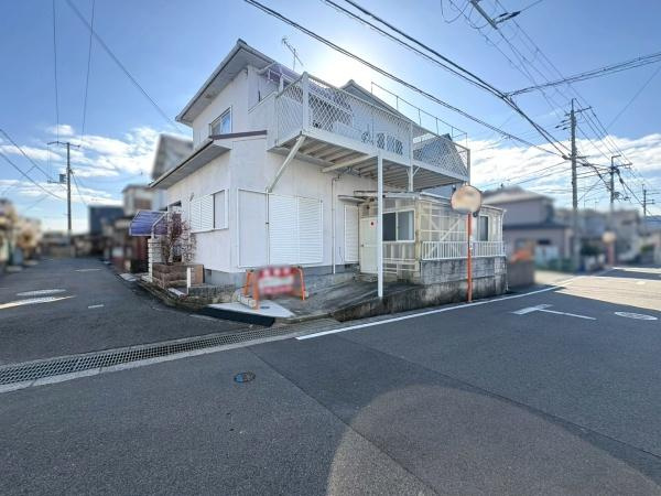 岩出市曽屋　中古戸建の前面道路含む現地写真