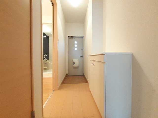 アッシュ８　Ｃの玄関|毎日通る玄関はこちらです