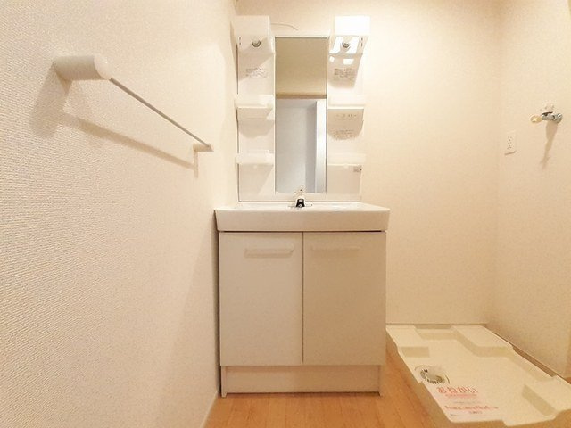 アッシュ８　Ｃの洗面所|脱衣スペースもあります
