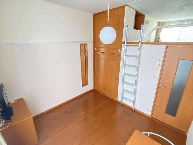 レオパレスみずほセカンドの居間・リビング