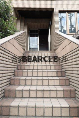 【エントランス】 | ハウスオブローゼⅢ | 毎日通るエントランスはこのようになっています