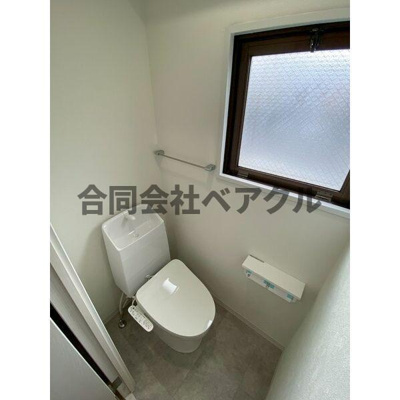 【トイレ】 | ハウスオブローゼⅢ | 落ち着いた色調のトイレです