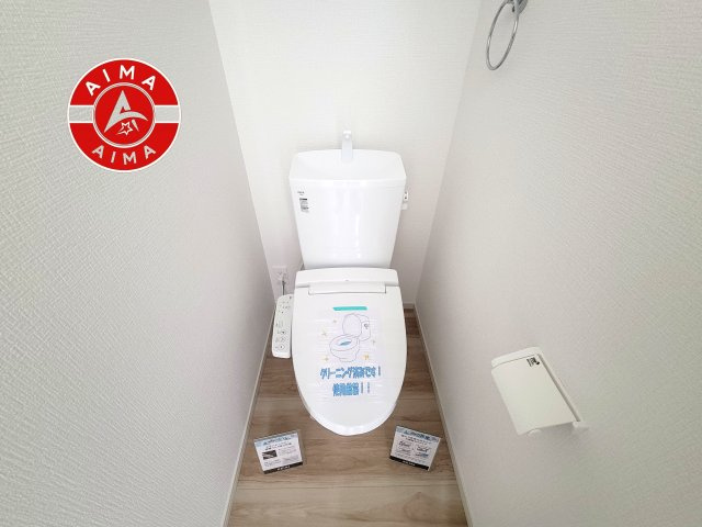 福岡市西区愛宕1丁目第3-2棟（2号棟）　のトイレ|温水洗浄便座を完備しております。2ヶ所にトイレがあるのは朝の慌ただしい時間も安心です。