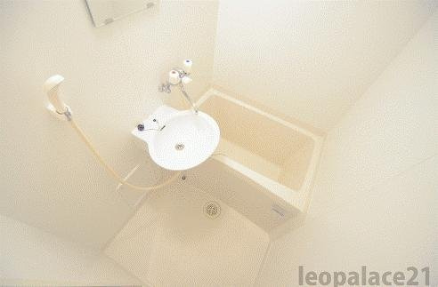 レオパレス道後の浴室|備品や設備仕様は号室等により異なります現地をご確認下さい。