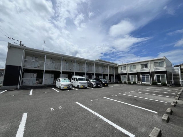 レオパレス道後の外観