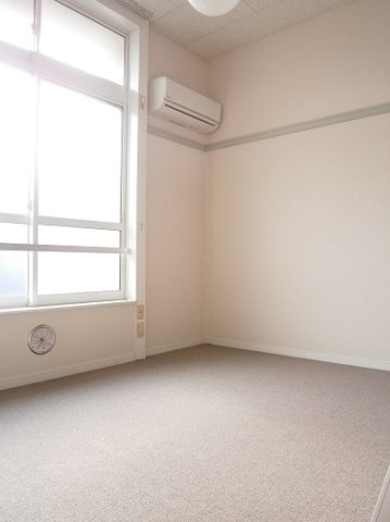 レオパレスサンライズⅠの居間・リビング|おしゃれなリビングです