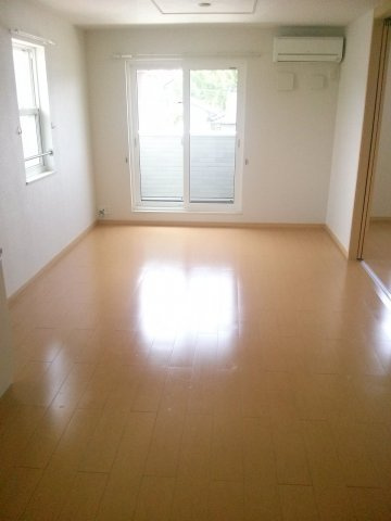 サン・オアシスⅠの居間・リビング