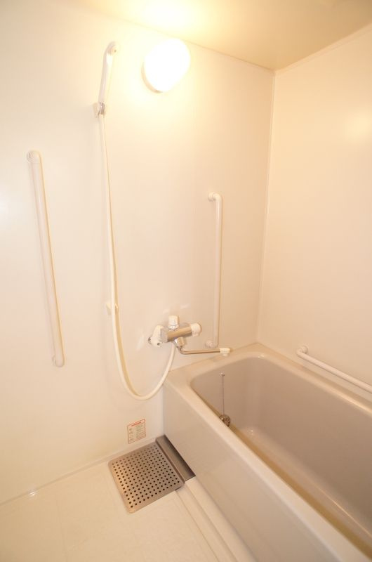 シンベルク横濱の浴室