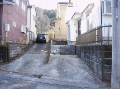 【駐車場】 | ミウラハウス | 駐車場使用可能です♪