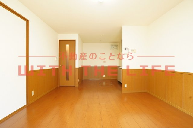 ラ・マーシャ【キャッシュバック対象物件】の居間・リビング|ゆったり過ごせる居間です