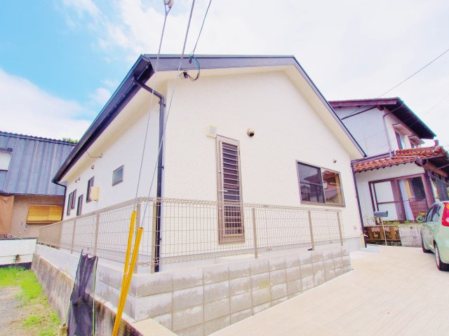 呉市焼山中央３丁目の一戸建て