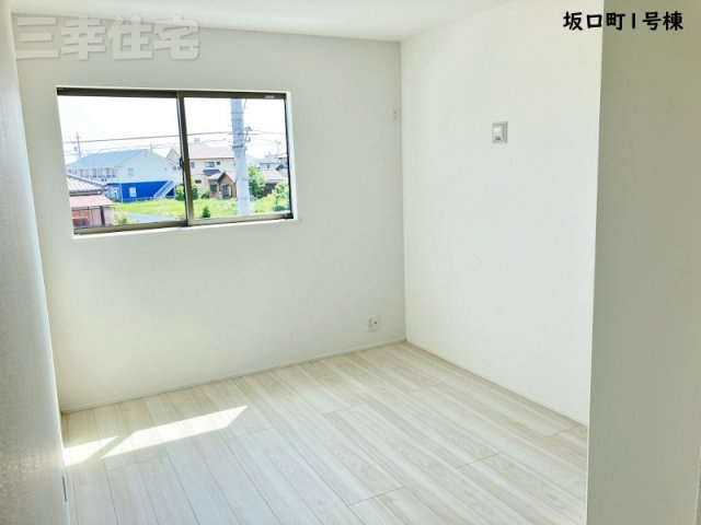 碧南市坂口町の洋室|洋室6.5帖　全てのお部屋が南向きでとっても明るい