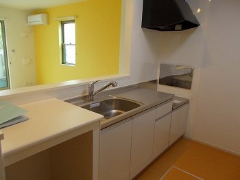 【キッチン】 | プランドールⅡ | コンパクトなキッチンで掃除もラクラク