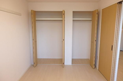 【収納】 | アヴァンティ三国ヶ丘Ⅱ | クローゼット