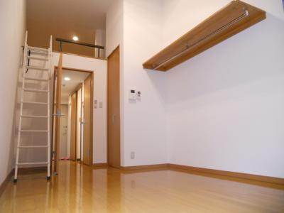 ロフティ大和の居間・リビング|洋室