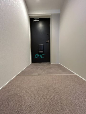 【玄関】 | レックスガーデン大津石山 | 飾リ過ぎないシンプルな内装と偏り過ぎないデザインで統一しております。
