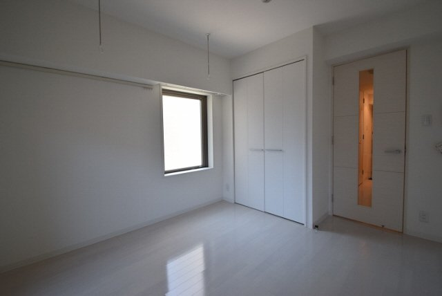 エレンシアＫの居間・リビング|きれいなお部屋です。