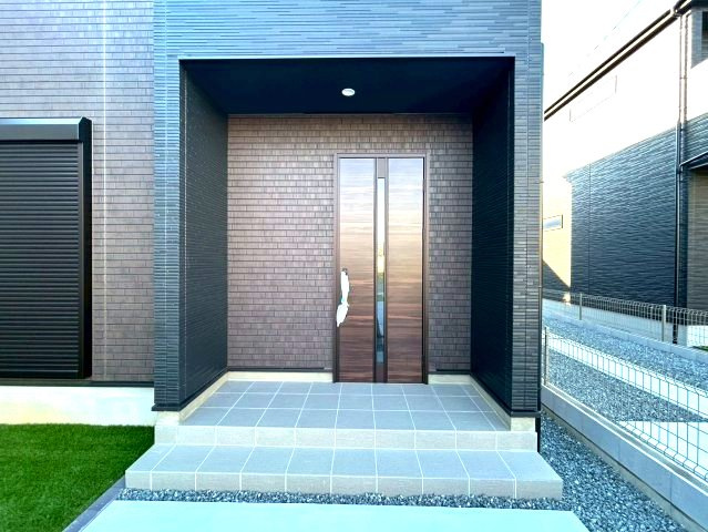 三木市末広1丁目　全3棟-1号棟のエントランス