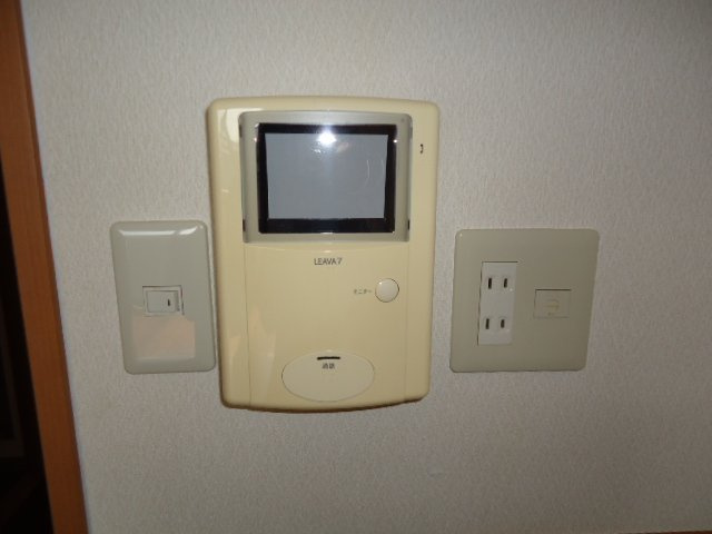 ドリームウィングＢ棟のセキュリティ|カメラ付インターホン（イメージ）