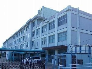 オヒア・レフアⅡの周辺|四郷小学校まで1400m