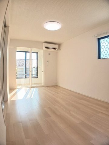 クレールヴィラージュ　Ⅱの居間・リビング|リビングです