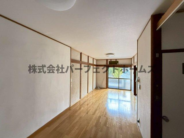 田口3丁目戸建　賃貸の居間・リビング|使いやすいリビングです