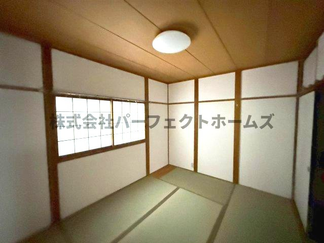 田口3丁目戸建　賃貸の和室|日本らしい落ち着いた雰囲気の和室です