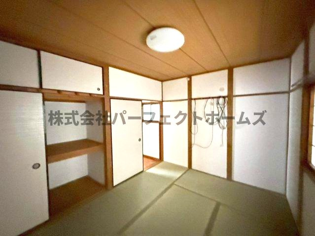 田口3丁目戸建　賃貸の和室|柔らかい畳が心地よい和室