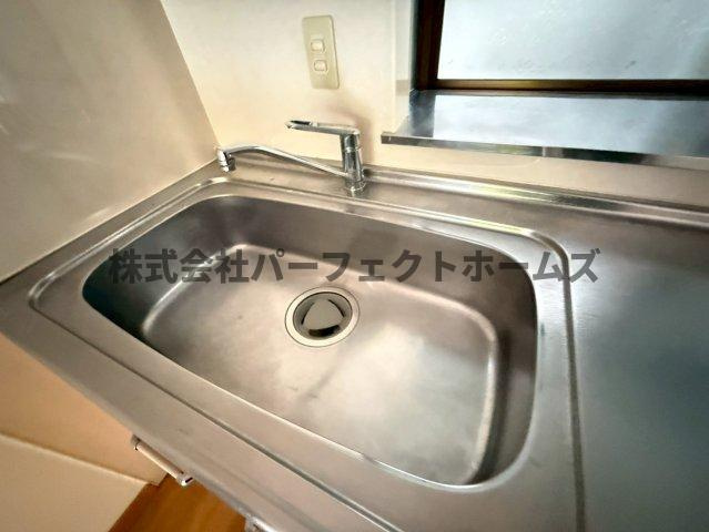 田口3丁目戸建　賃貸のキッチン|コンパクトなキッチンで掃除もラクラク