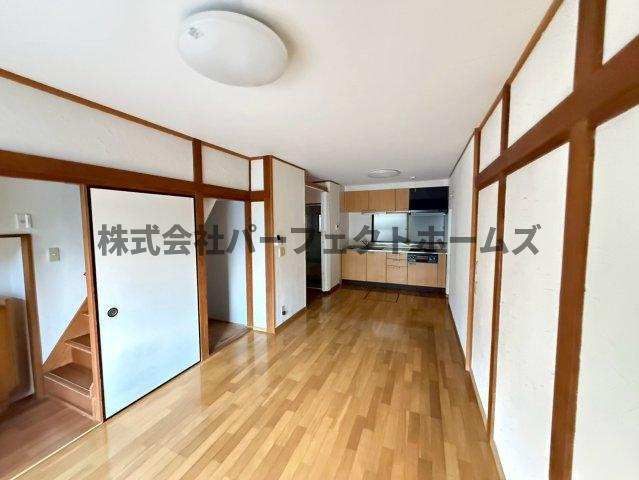 田口3丁目戸建　賃貸の居間・リビング|使いやすいリビングです