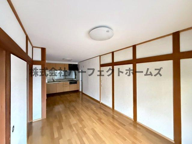 田口3丁目戸建　賃貸の居間・リビング|使いやすいリビングです