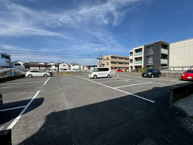 ラポールの駐車場