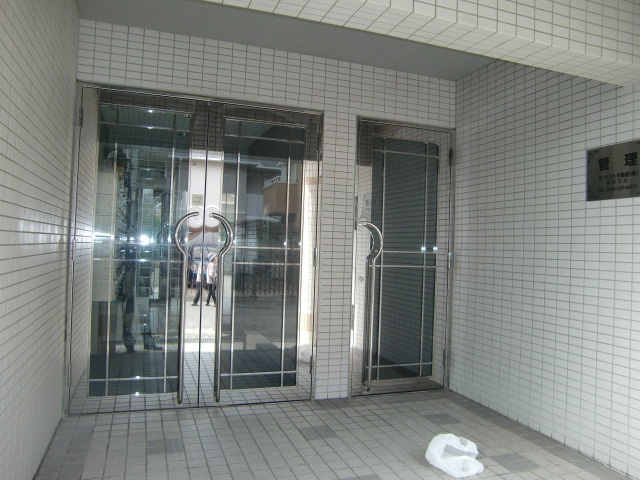 シェレナ六甲のエントランス