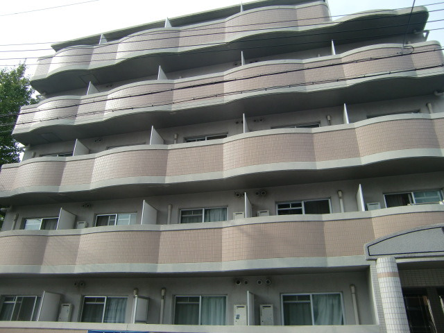 シェレナ六甲の外観