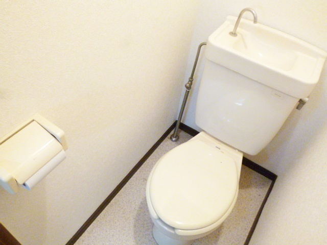 コーポオカダⅠのトイレ|個室のトイレになっております♪
