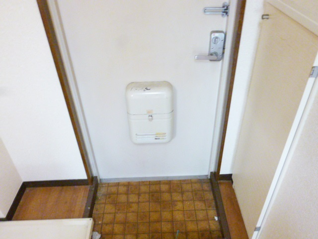 コーポオカダⅠの玄関|玄関はこのようになっております☆