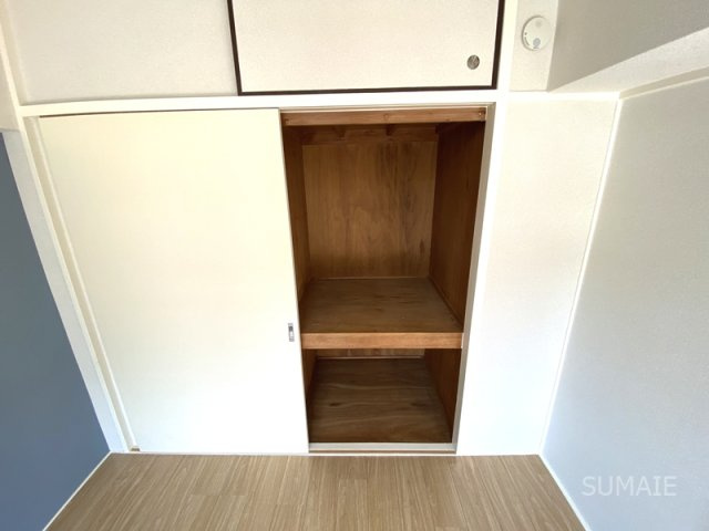 渋谷コート２号棟の収納|6帖洋室収納☆