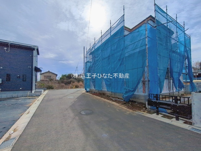 祝成約済み　八王子市　戸吹町　新築戸建ての前面道路含む現地写真|～仲介手数料無料☆八王子ひなた不動産～八王子市戸吹町　新築戸建て
