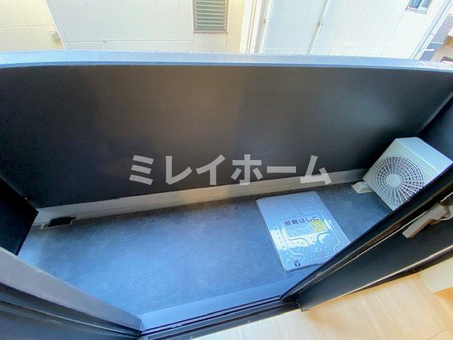 アルコバレーノカワサキウエストのバルコニー