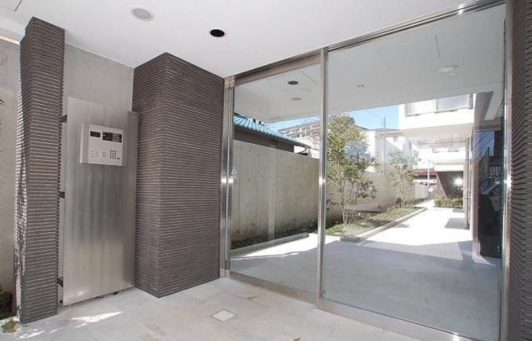 ステージグランデ府中東のエントランス