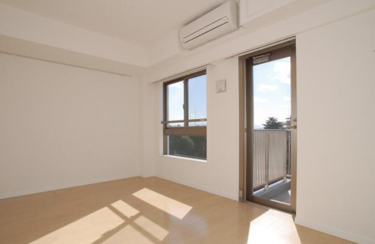 ステージグランデ府中東の居間・リビング