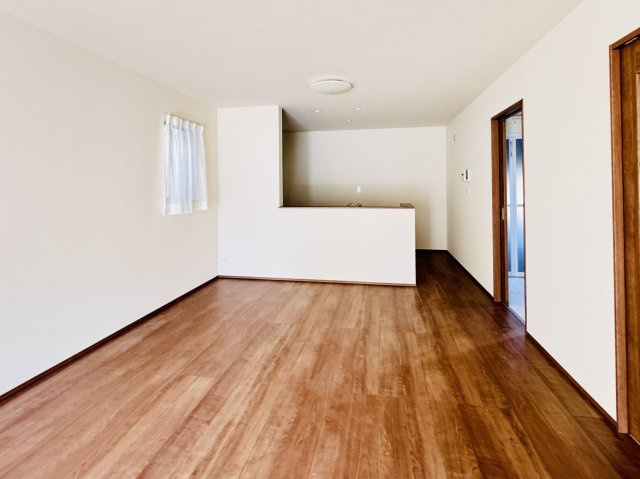 柏市南増尾３丁目新築戸建【土南部小学校：8分】の居間・リビング|20帖リビングダイニングキッチン